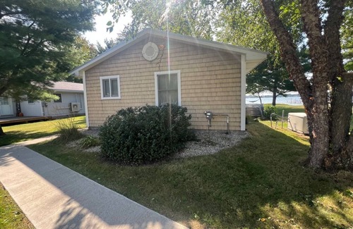 Bear Lake Cottage | Charming 4-bedroom cottage on gorgeous Bear Lake