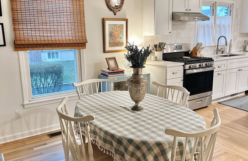 Point Pleasant Beach Cottage | Charming 4-bedroom cottage with WiFi and AC in Bay Head
