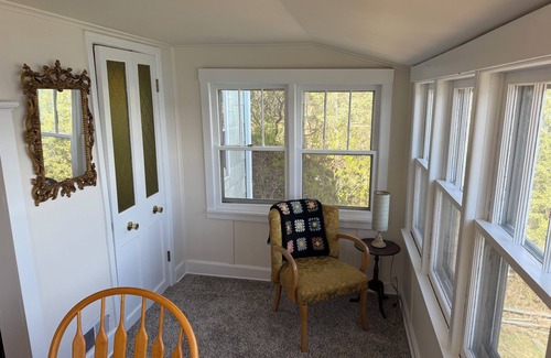 Wautoma Cottage | Charming 4-bedroom cottage in Wonderful Wautoma with WiFi, AC and lake frontage