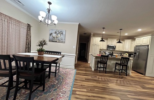 Johnston County House | Charming 4-bedroom farm house retreat where luxury meets nature in Smithfield.