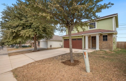 West San Antonio House | Charming 4-bedroom house with WiFi and AC in wonderful San Antonio