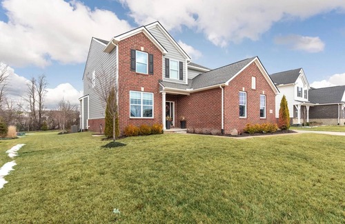 Haisley House | Charming 4-bedroom house in lovely Ann Arbor. Minutes away from downtown!