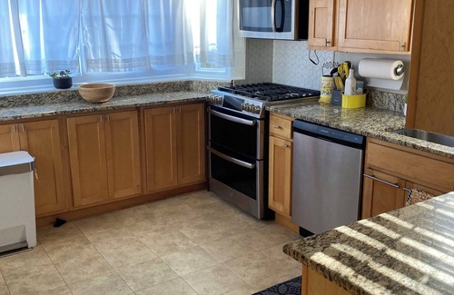 Annandale House | Charming 4-bedroom house with huge, fenced yard and fitness room in Annandale