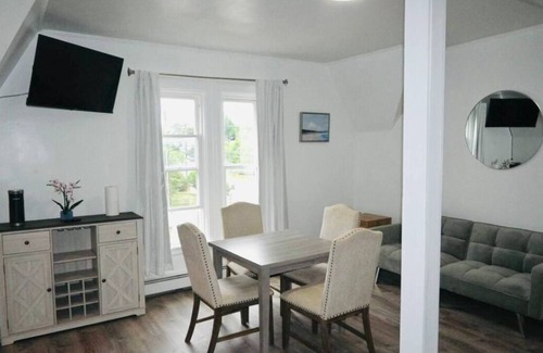 Danielson House | Charming 4-bedroom house with WiFi and AC in wonderful Killingly