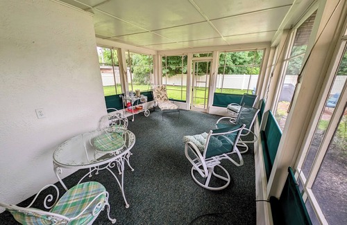 La Crosse House | Charming 4-bedroom house located right next to UW-La Crosse and Hixon Forest