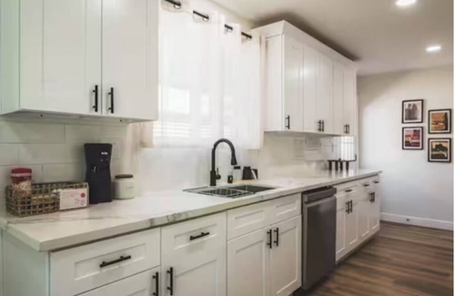 La Puente House | Charming 4-bedroom house with WiFi, AC in pleasant La Puente