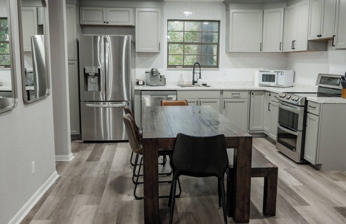 Lake City House | Charming 4- bedroom house with AC and WiFi in peaceful Lake City
