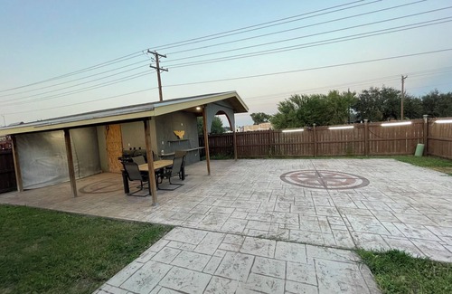 Alamo House | Charming 4-bedroom Home away from Home