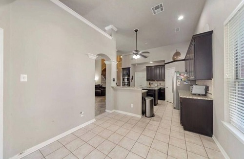 Barker House | Charming 4-bedroom home with Pool and Spa AC & WiFi safe peaceful neighborhood