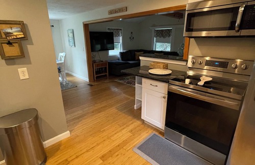 East Sandwich House | Charming 4-bedroom house with AC and WiFi in lovely Sandwich