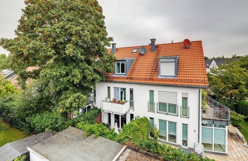 Nymphenburg House | Charming 4-bedroom house with AC and WiFi in fabulous München
