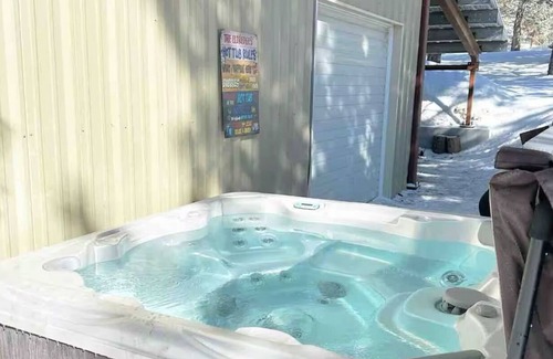 Cascade House | Charming 4-bedroom house with AC, WiFi in Cascade