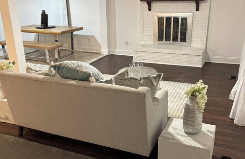 Capshaw House | Charming 4-bedroom house with WiFi and AC in Harvest very secluded