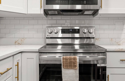 Whitehaven House | Charming 4-bedroom house with WiFi and AC in welcoming Memphis