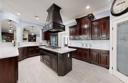 Midland House | Charming 4-bedroom house + pool + with AC and WiFi in lovely Midland, TX.