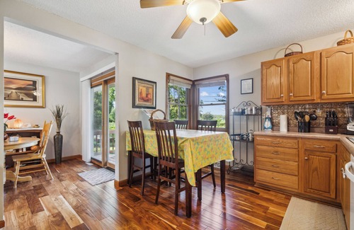 Marion House | Charming 4-bedroom house with High Speed WiFi in Marion