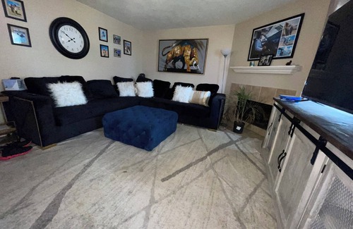 Spring House | Charming 4-bedroom house with AC and WiFi in Spring