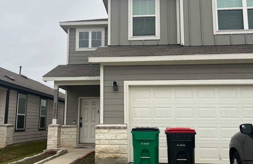 Spring House | Charming 4-bedroom house with WiFi and AC in wonderful Spring