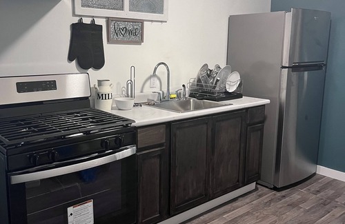 Champaign House | Charming 4-bedroom house with AC, WiFi in fabulous Urbana