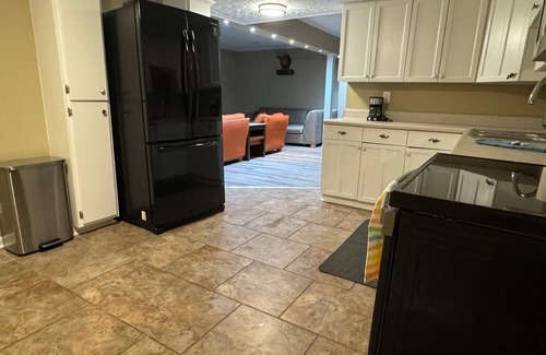 Jackson Cottage | Charming 4-bedroom Lakehouse cottage one hour from downtown Atlanta