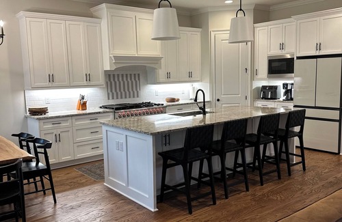 Evans House | Charming 4-bedroom Masters Rental house in River Oaks in quaint Evans