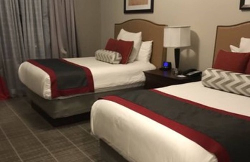National Harbor Hotel | Charming 4-bedroom Presidnetial Suite in beautiful national Harbor.