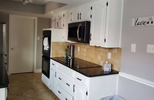 Northeast Carrollton House | Charming 4-Bedroom Retreat - Minutes from West Plano & Grandscape Attractions