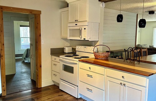 Cromberg Other | Charming 4-bedroom ranch house with WiFi, AC in Cromberg Sleeps 10