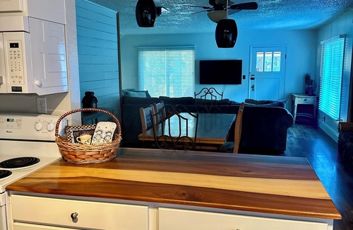 Cromberg Other | Charming 4-bedroom ranch house with WiFi, AC in Cromberg Sleeps 10