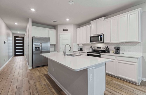 Schertz House | Charming 4-bedroom spacious house near I-35 in lovely Selma/Schertz San Antonio
