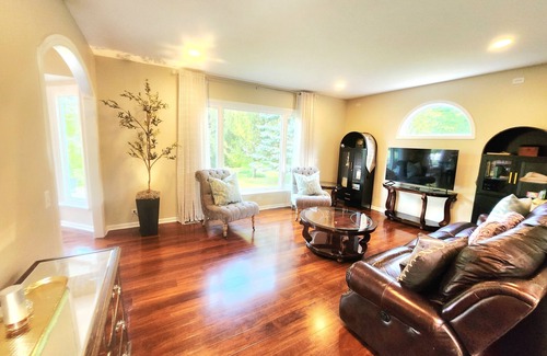 Batavia House | Charming 4-bedroom suburban sanctuary