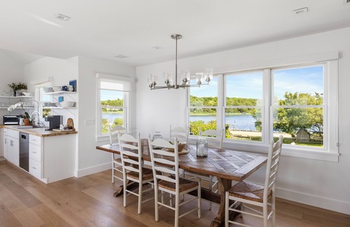 Hamptons House | Charming 4-bedroom house in East Hampton with WiFi, AC, fitness room