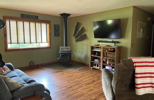 Interlochen House | Charming 4-bedroom house in Interlochen. Your home away from home.