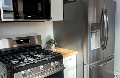 Southwest Minneapolis House | Charming 4-Bedroom Minneapolis Retreat – Perfect for Your Getaway!