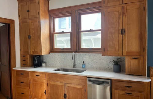Southwest Minneapolis House | Charming 4-Bedroom Minneapolis Retreat – Perfect for Your Getaway!