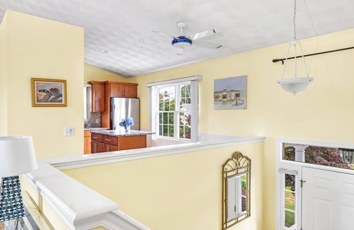 Narragansett House | Charming 4-bedroom house with WiFi and AC in wonderful Narragansett