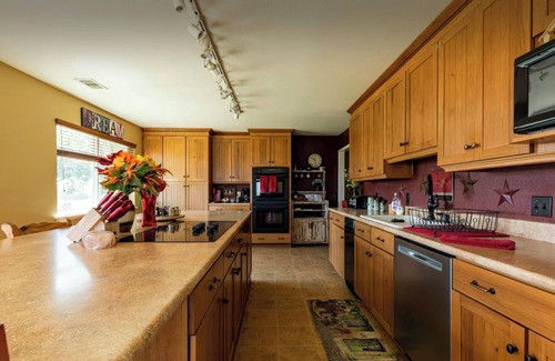 Paso Robles Other | Charming 4-bedroom farmhouse on 173 acres