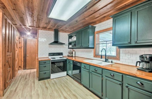 St. Joseph Cabin | Charming 4-bedroom cabin with WiFi and AC in Lake Bruin, St. Joseph