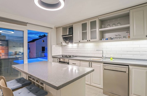 Antalya City Centre Villa | Charming 4-bedroom villa with AC, WiFi in phenomenal Antalya