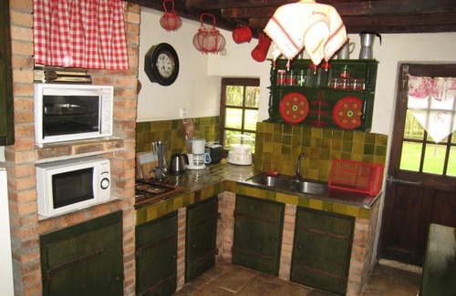 Jullouville Cottage | Charming 4-Person Cottage with Thatch Roof, Fireplace, Near Pond, Pet-Friendly
