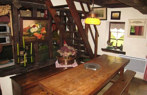 Jullouville Cottage | Charming 4-Person Cottage with Thatch Roof, Fireplace, Near Pond, Pet-Friendly
