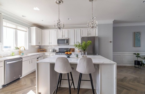 Hanover House | Charming 4-Story Townhome with Hot Tub