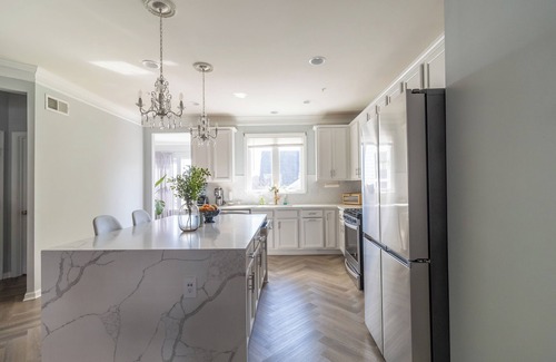 Hanover House | Charming 4-Story Townhome with Hot Tub
