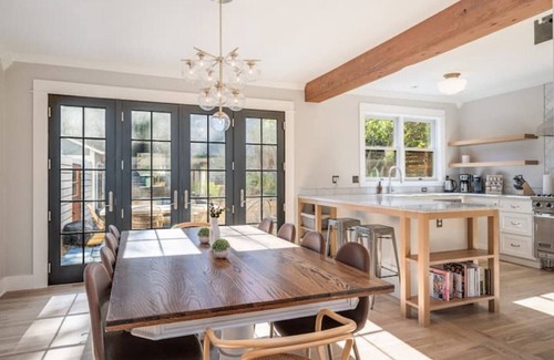 Miller Park House | Charming 4B2B SFH close to CapHill w/Backyard