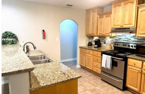 Eagle Pass House | Charming 4beds/2bath Entire Home