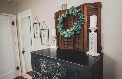 Greeley House | Charming 4BR Cottage Near UNC - Perfect for Family Getaways