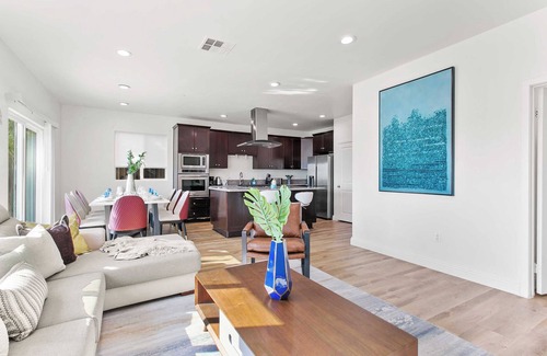 Sylmar House | Charming 4BR Retreat｜Fenced Backyard｜Pet-Friendly｜Dedicated Workspace #41877