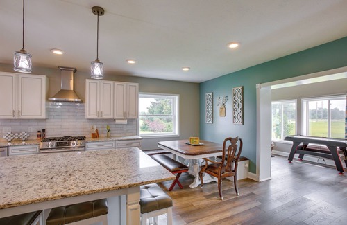 Cadillac House | Charming 5-bedroom Cadillac Retreat W/Private Hot Tub Shared Basketball Court
