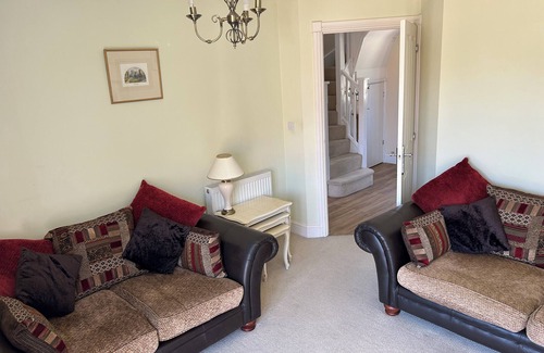 Upton House | Charming 5-Bedroom Guesthouse in a Peaceful Location Near Northampton Centre