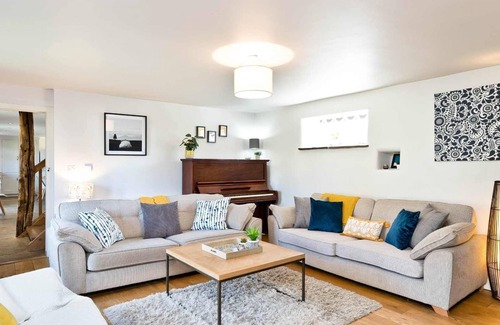 Monyash House | Charming 5 bedroom converted barn in Monyash, near to Bakewell.